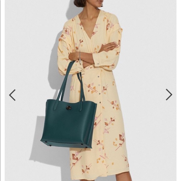 Coach Handbags - Coach willow MD tote